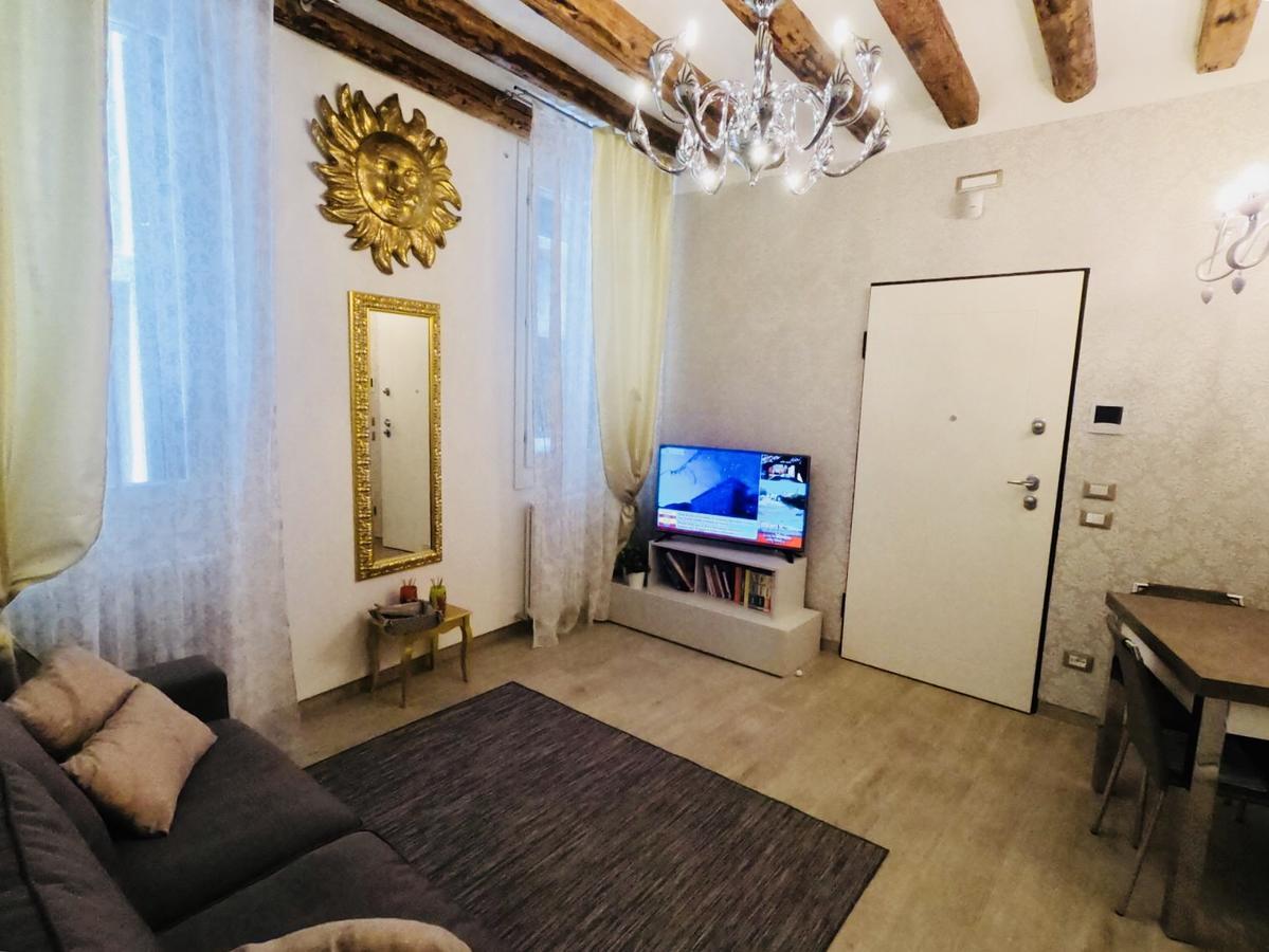 San Stae Charming Apartment Gran Canal Venezia Esterno foto
